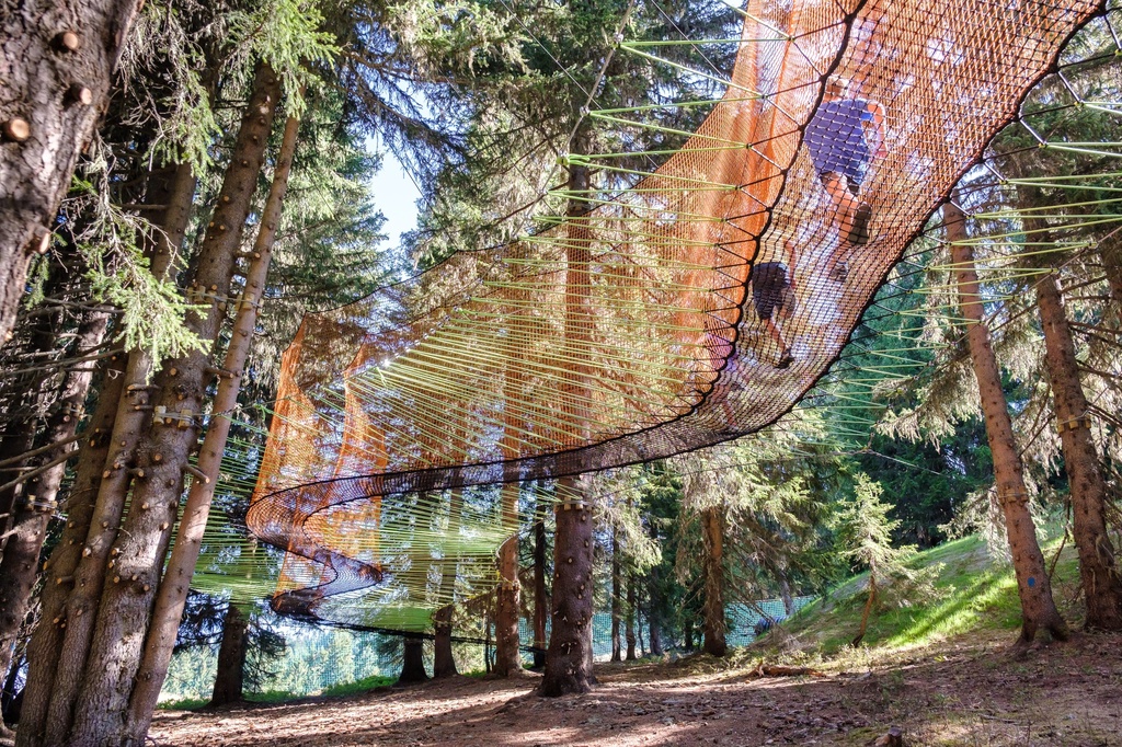 Entrée Parc des Elfes - Jeux au sol / Accompagnants